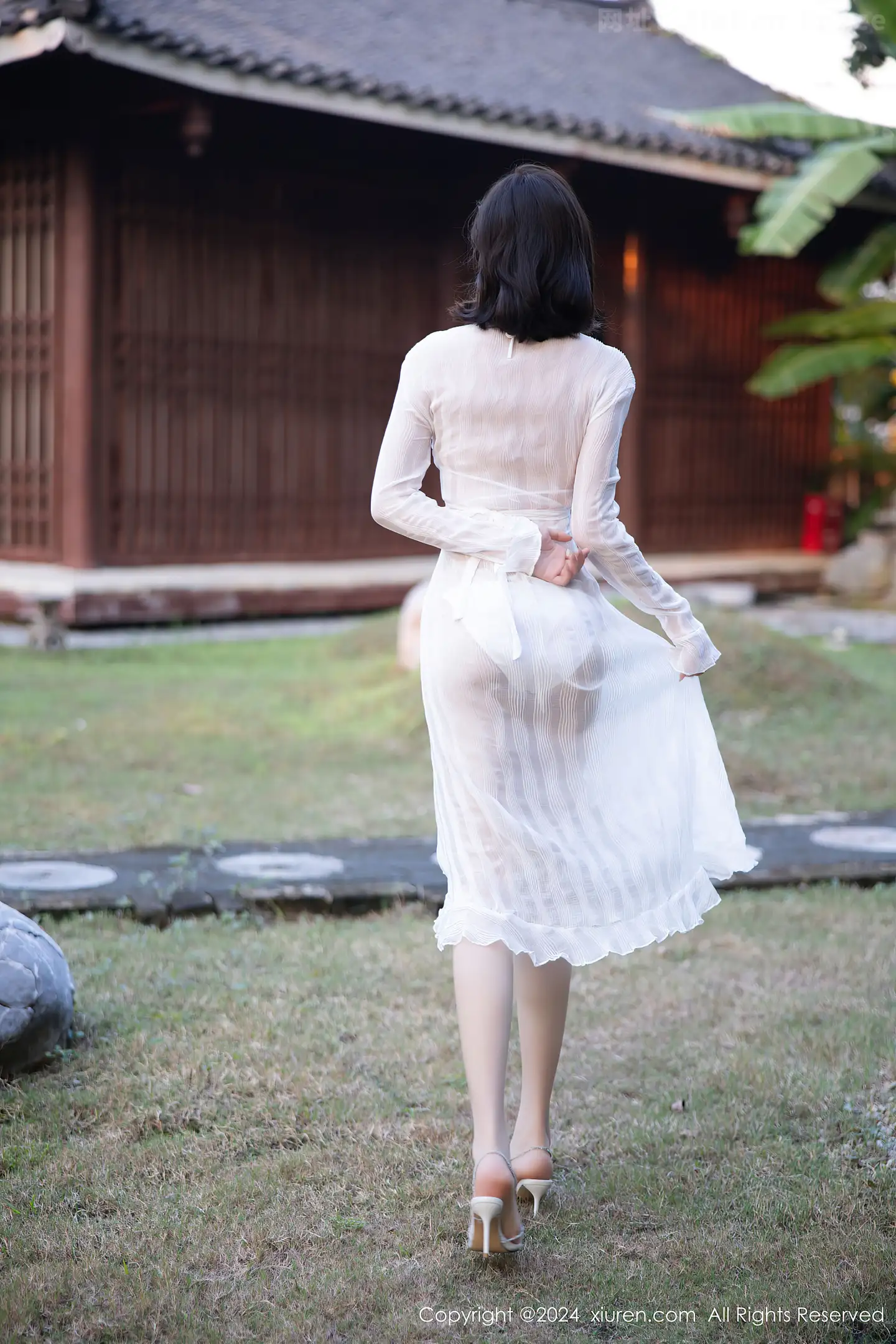 图片[5]-[XiuRen秀人网] VOL.9375 女神徐莉芝Booty性感白色蕾丝内衣配白丝袜秀曼妙身姿诱惑写真81P-秀人网官方网站